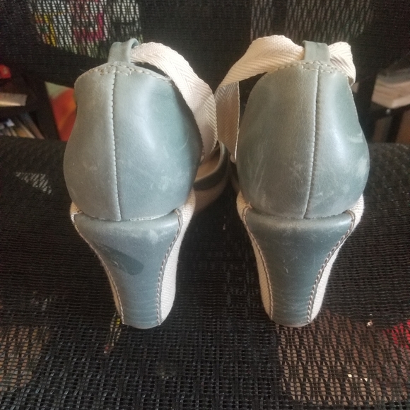 Shoes - Picture 2 of 3